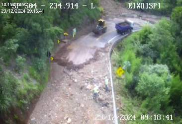 Limpeza da pista na altura do Km 234.