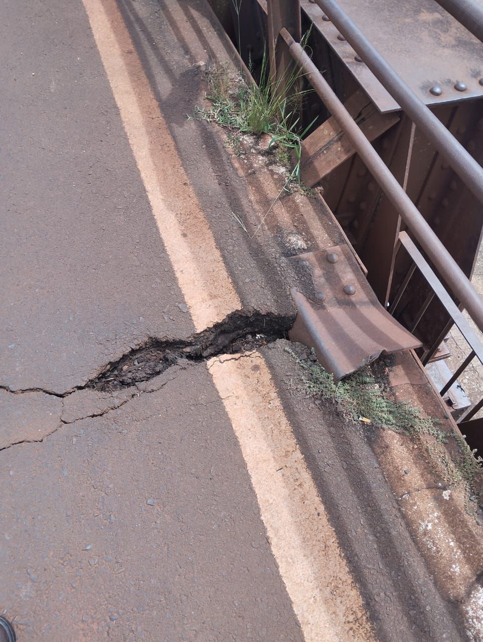 Rachaduras e trincas