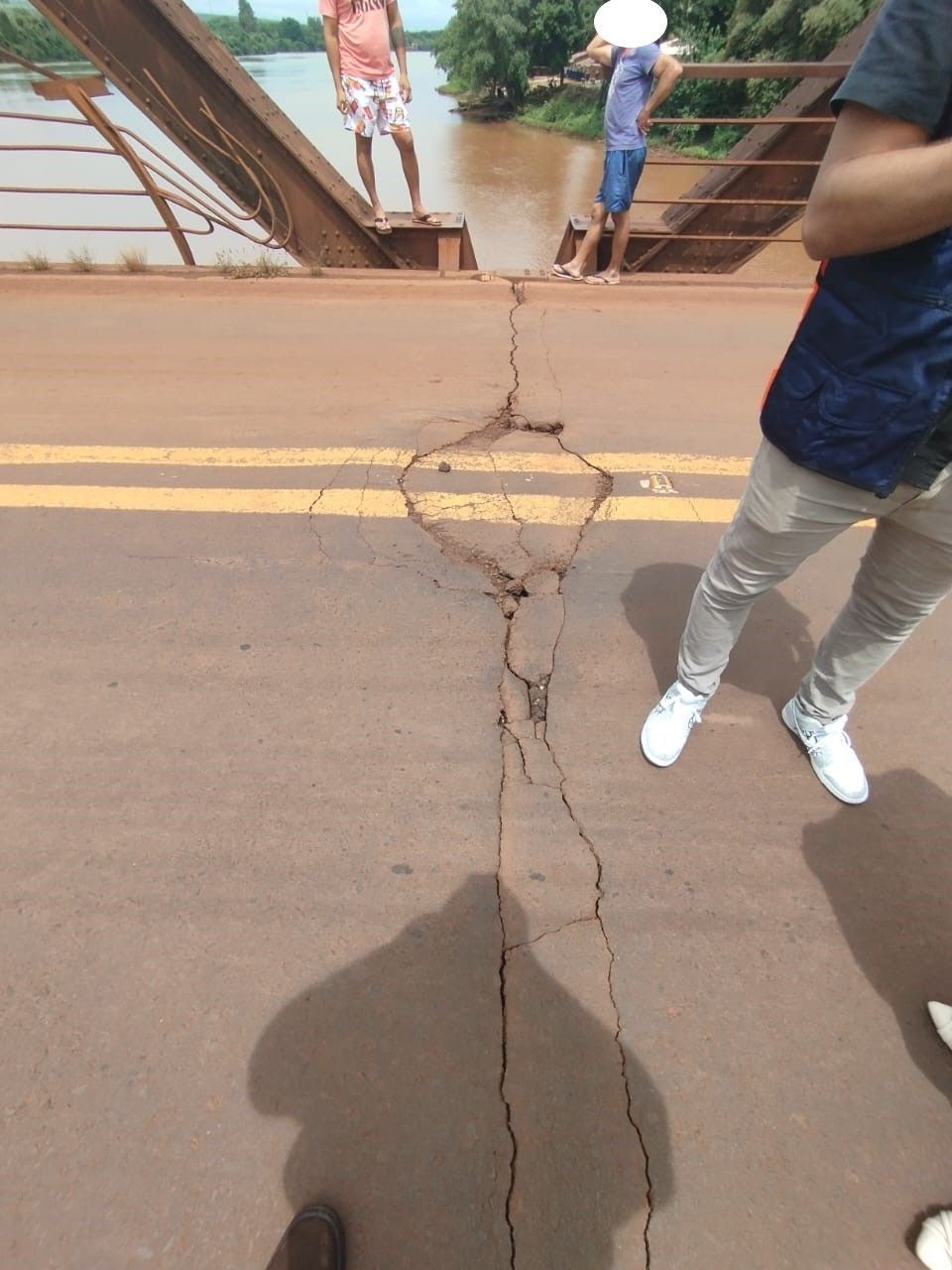 Rachaduras e trincas