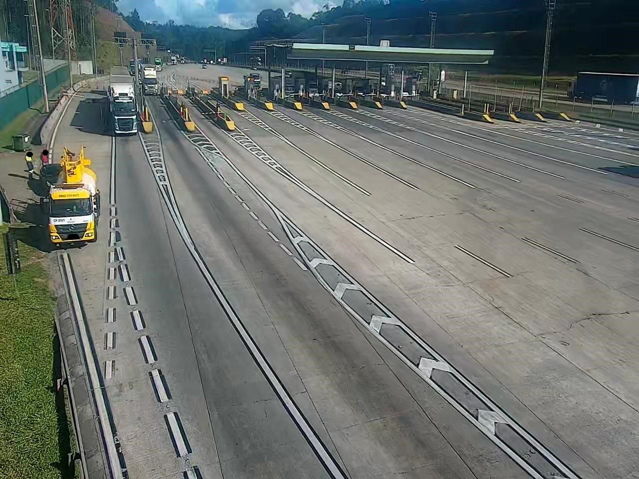 Imagem da praça de pedágio