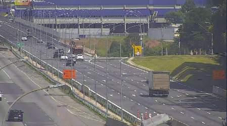 Pista marginal Oeste liberada ao trafego do km 24 ao km 25+500.